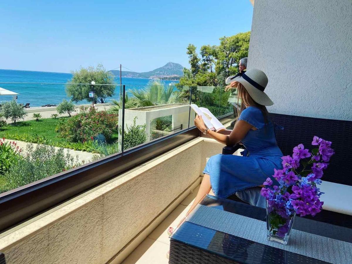 Apartments Kuce Lekovica Beach & Snack Bar- Bistro Esterno foto