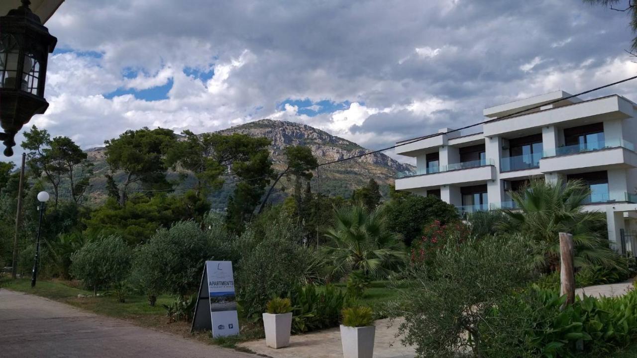 Apartments Kuce Lekovica Beach & Snack Bar- Bistro Esterno foto