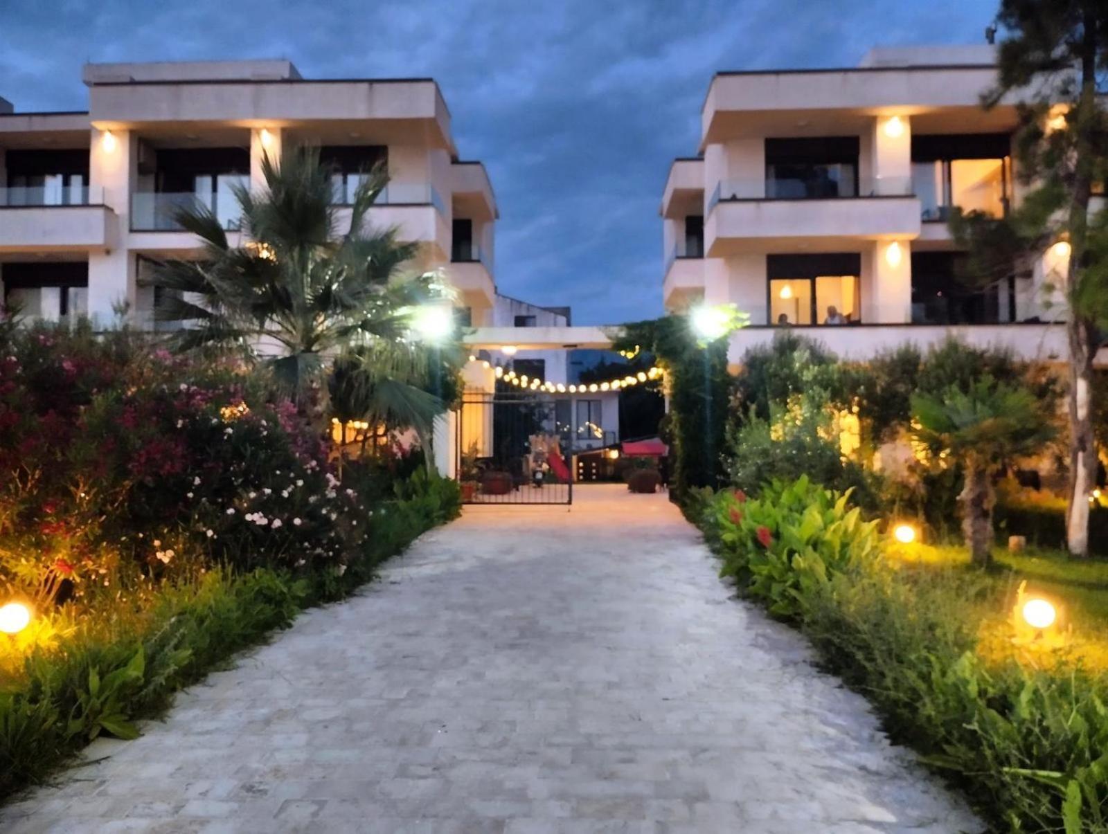 Apartments Kuce Lekovica Beach & Snack Bar- Bistro Camera foto