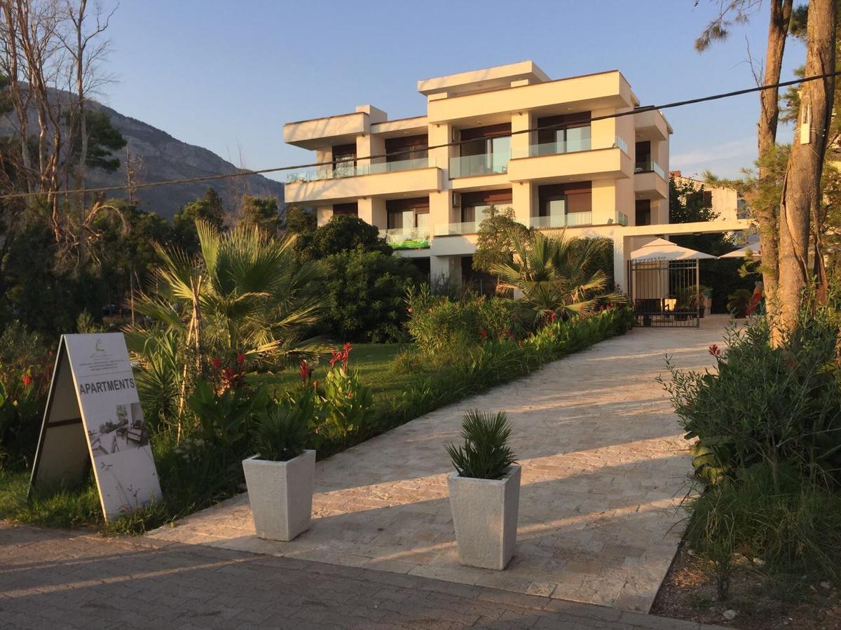 Apartments Kuce Lekovica Beach & Snack Bar- Bistro Esterno foto