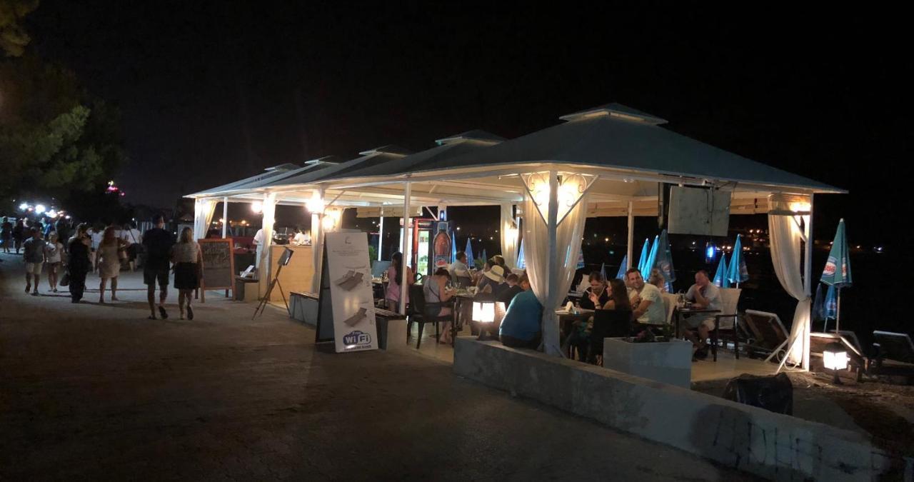 Apartments Kuce Lekovica Beach & Snack Bar- Bistro Esterno foto