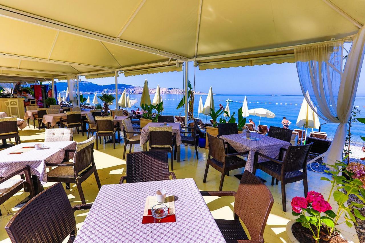 Apartments Kuce Lekovica Beach & Snack Bar- Bistro Esterno foto
