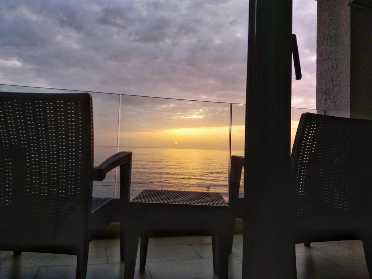Apartments Kuce Lekovica Beach & Snack Bar- Bistro Esterno foto