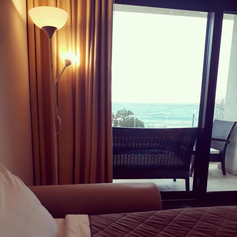 Apartments Kuce Lekovica Beach & Snack Bar- Bistro Esterno foto